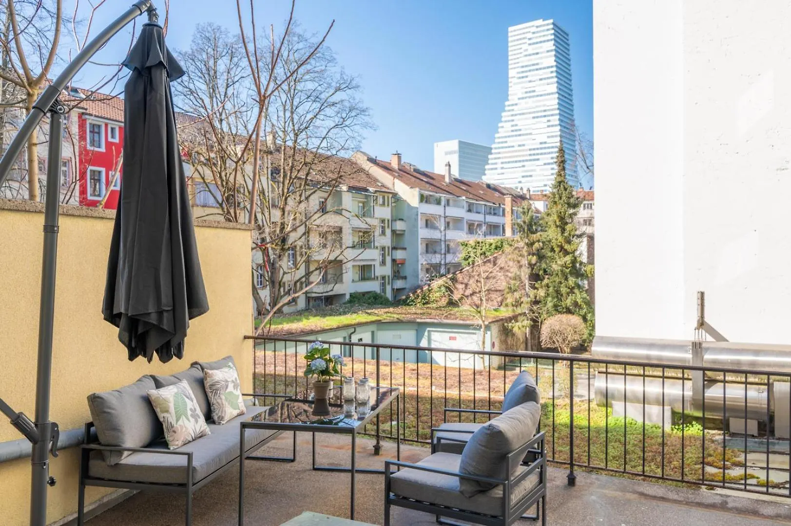 Special Roger F Rabbit 1 Apartment, Roche Towers, 10-Star Basel