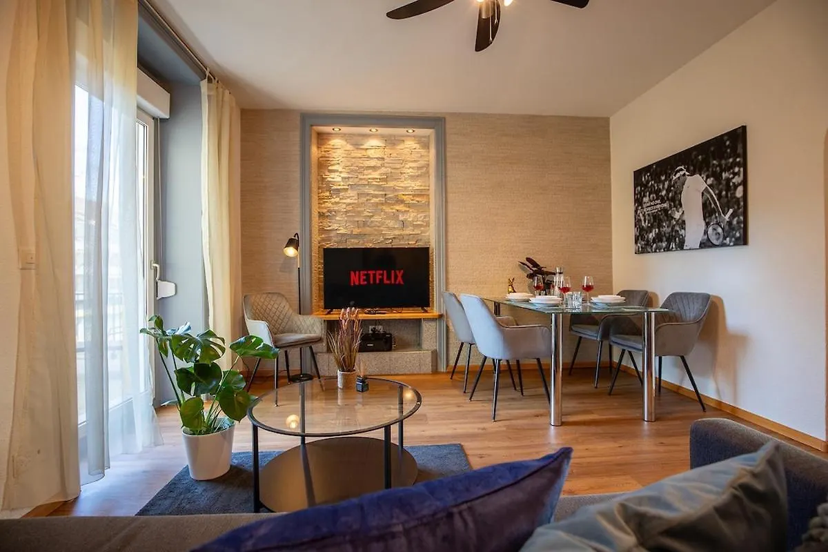Appartamento Special Roger F Rabbit 1 Apartment, Roche Towers, 10-Star Basilea Svizzera